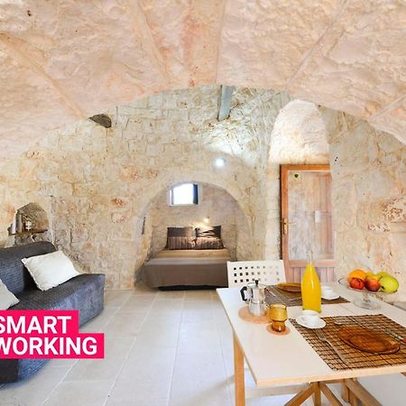오스투니 I Trulli Del Ciliegio Con Giardino By Wonderful Italy 빌라 외부 사진